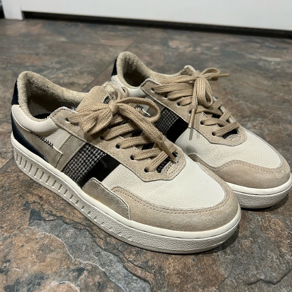 Gola Shoes - Gola Women’s Grandslam Sneakers